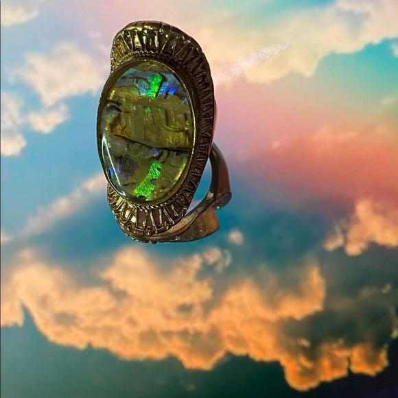 Iridescent stone ring💙💚💜🧡💛✨ - Picture 2 of 2